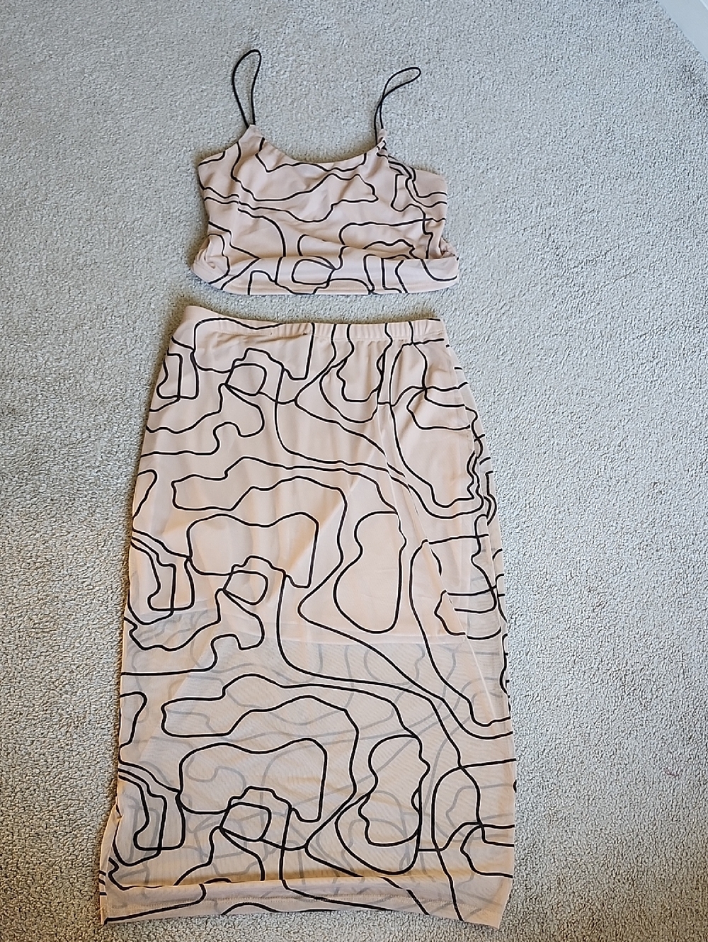 Just Pelly New York Nude Crop Top With Midy Skirt Set